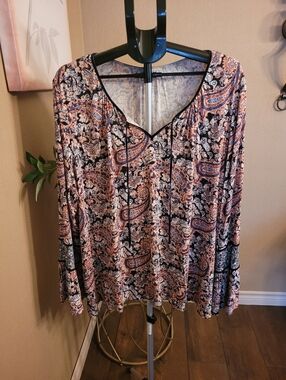 NWOT Eliane Rose Floral Paisley Women's Blouse